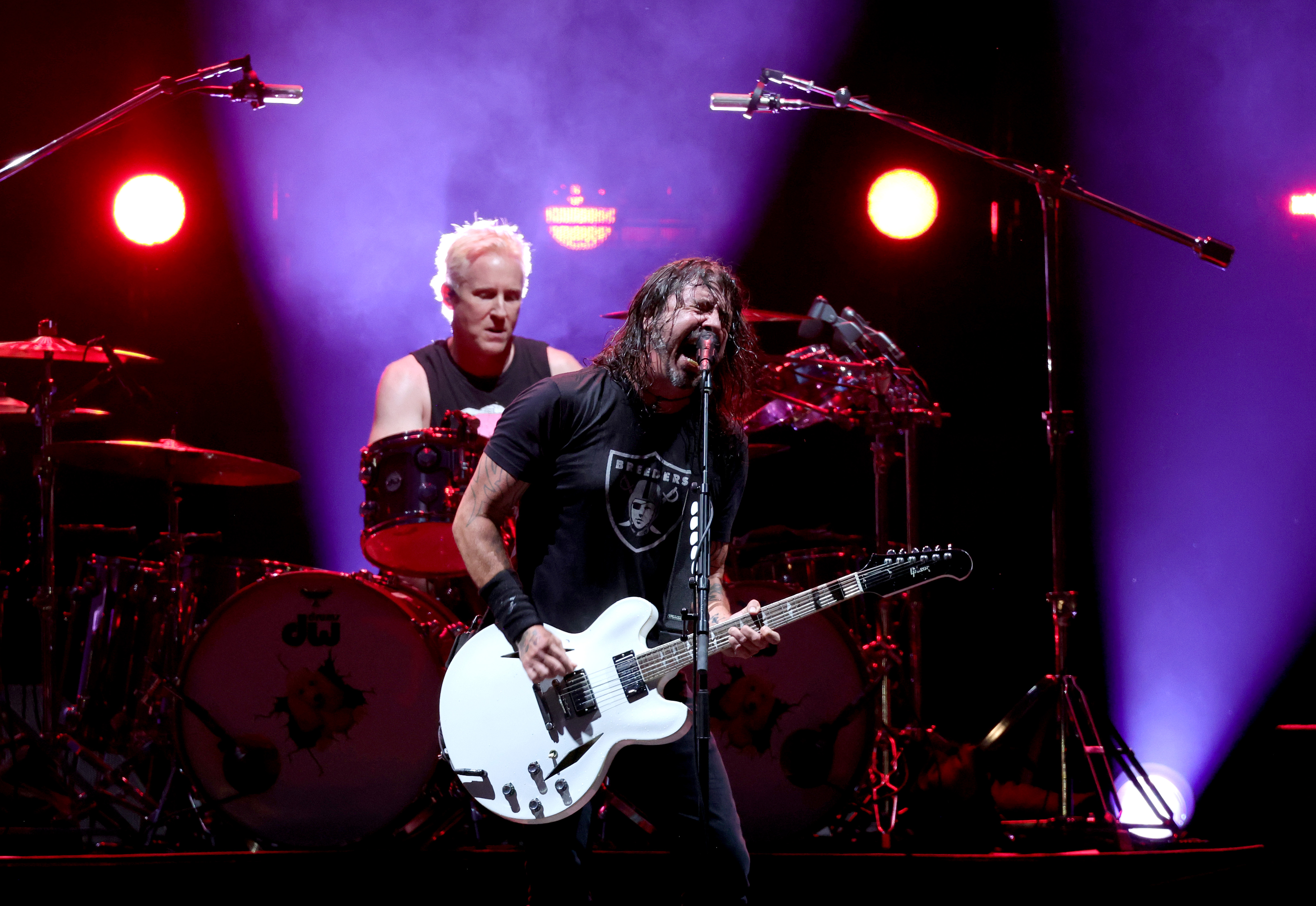 MILWAUKEE, WISCONSIN – JULY 15: (L-R) Josh Freese and Dave Grohl of Foo Fighters perform onstage during Harley-Davidson’s Homecoming Festival – Day 2 at Veterans Park on July 15, 2023 in Milwaukee, Wisconsin.